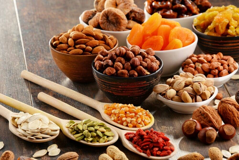 consumption of nuts like almonds and dried fruits like dried figs for cancer - keto diet for cancer - nutrition plan by nutritionists